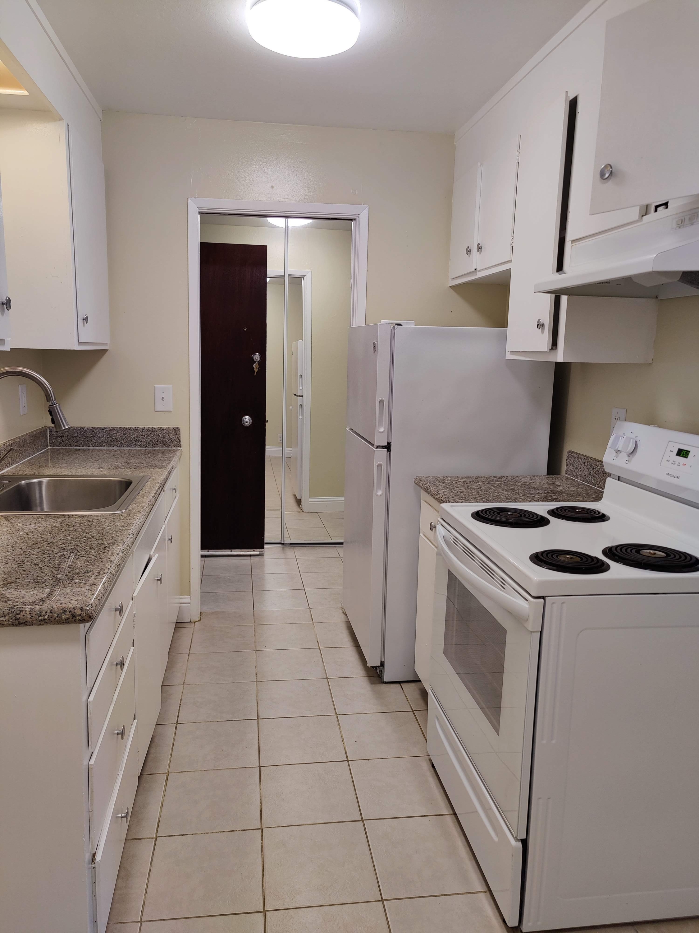 2431 Ellsworth Street - 110