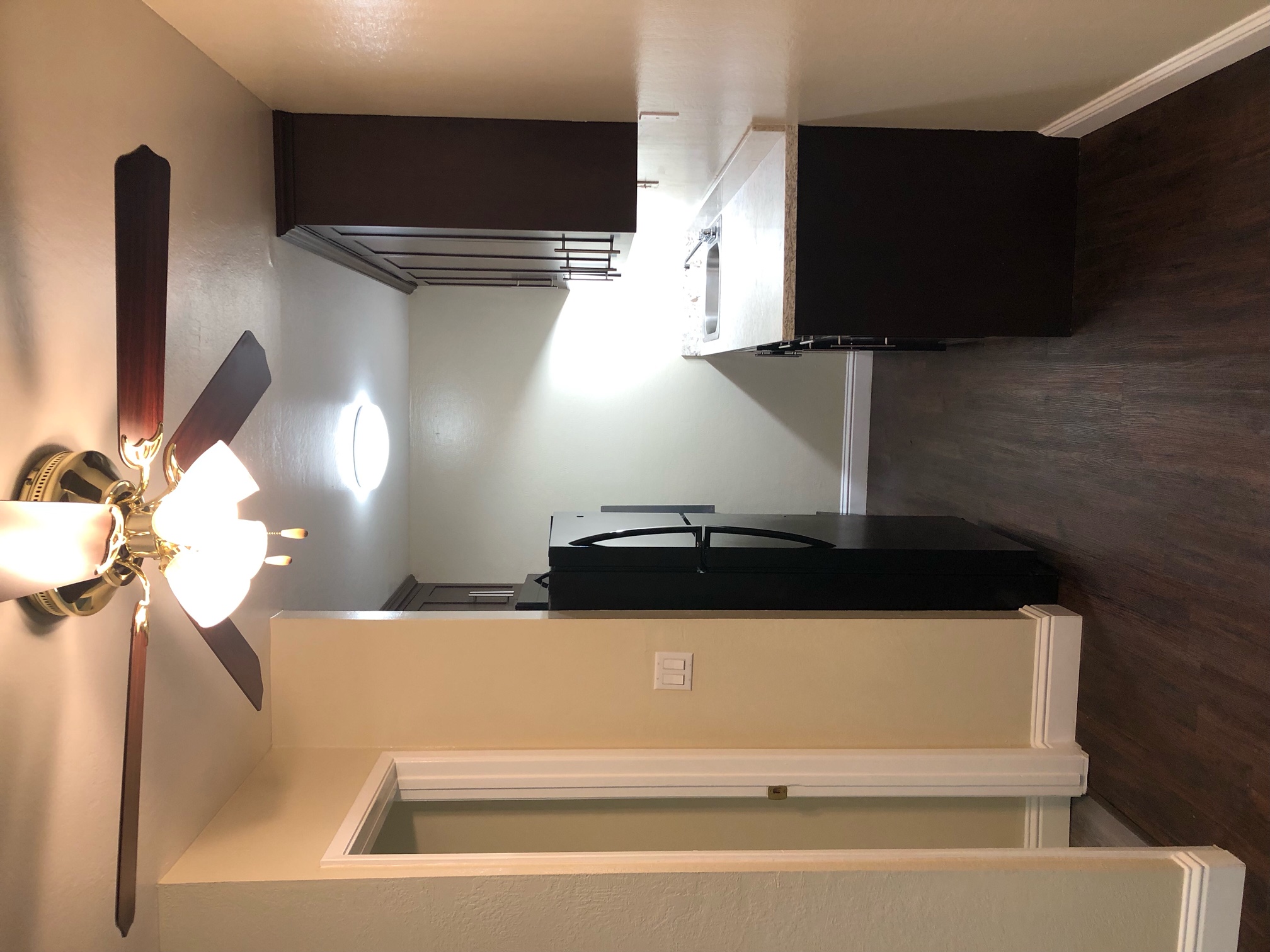 2637 Regent St - 203