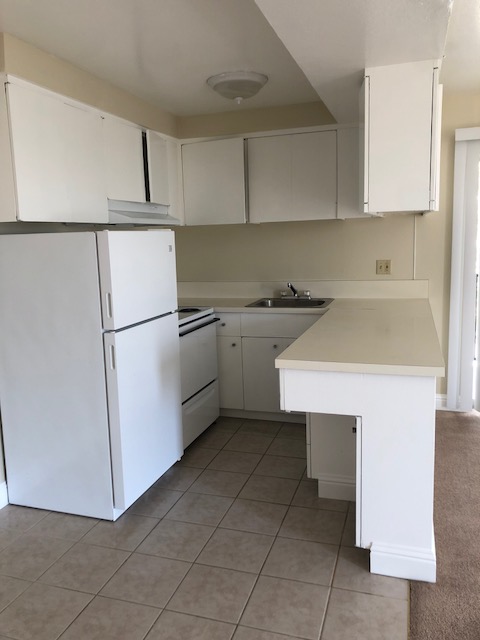 2541 Regent Street, 305