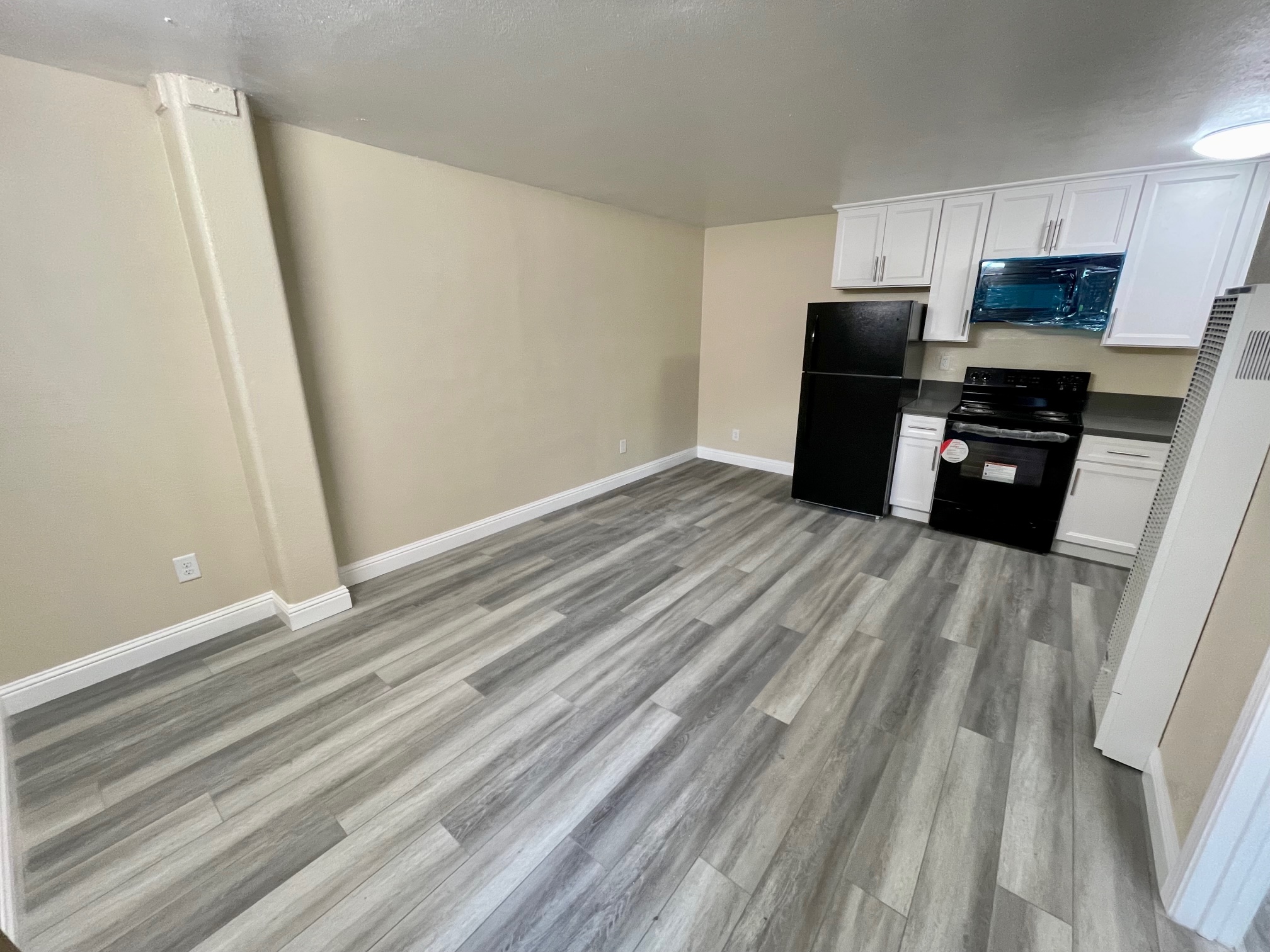 1931 Dwight Way, 7